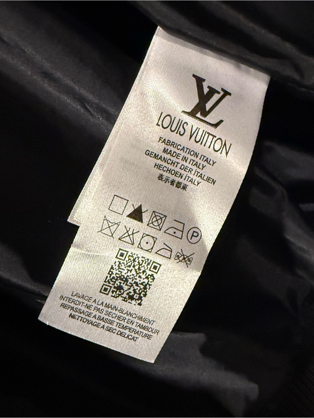 Louis Vuitton Embellished nylon baseball Bomber Jacket with Crest Patch FW24 1:1 - Picture 10 of 12